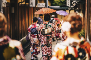 3 Colourful Instagrammable shrines and temples