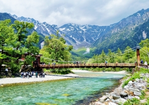 Shinryoku season: The best time to visit to Kamikochi