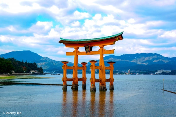 The perfect 1-Day Miyajima itinerary: Culture & nature rolled into one