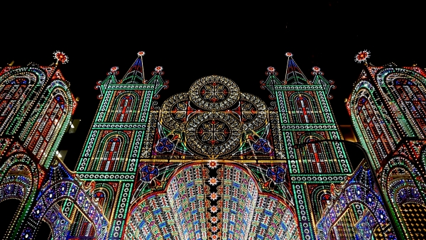Winter illuminations during COVID-19? What, where, and when