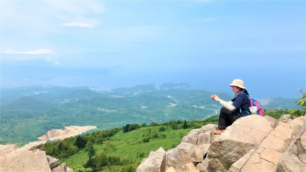 Let's go mountain climbing by train! Shioya Station on Hakodate Main Line